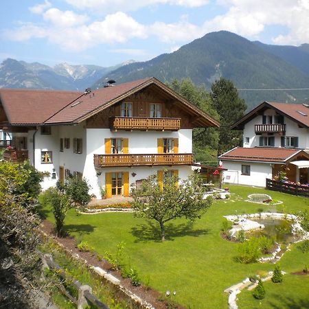 Apartamento Haus Daheim Mittenwald Exterior foto