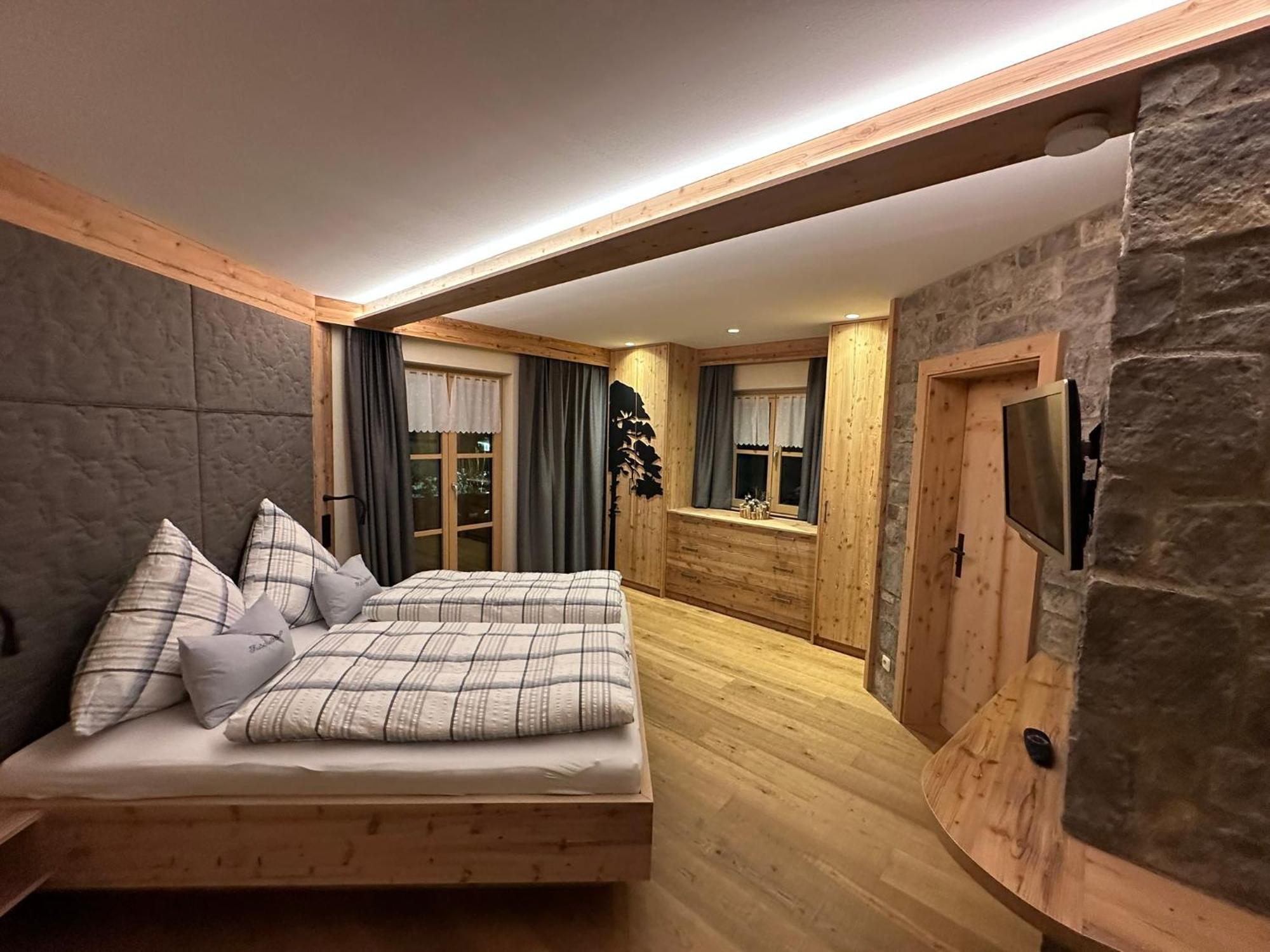 Apartamento Haus Daheim Mittenwald Exterior foto
